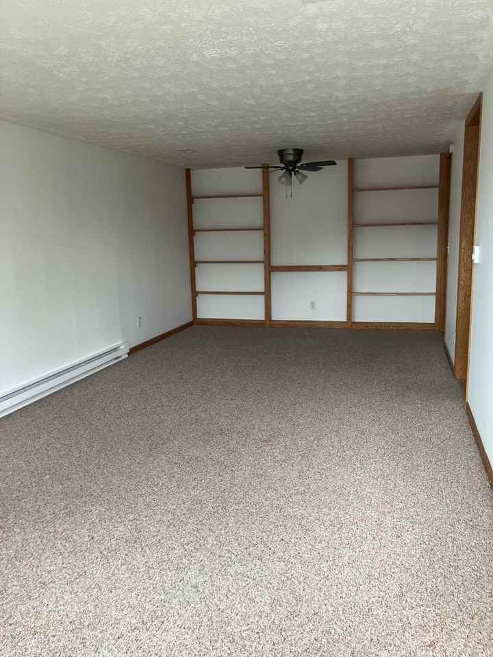 36 Meadowview Ter