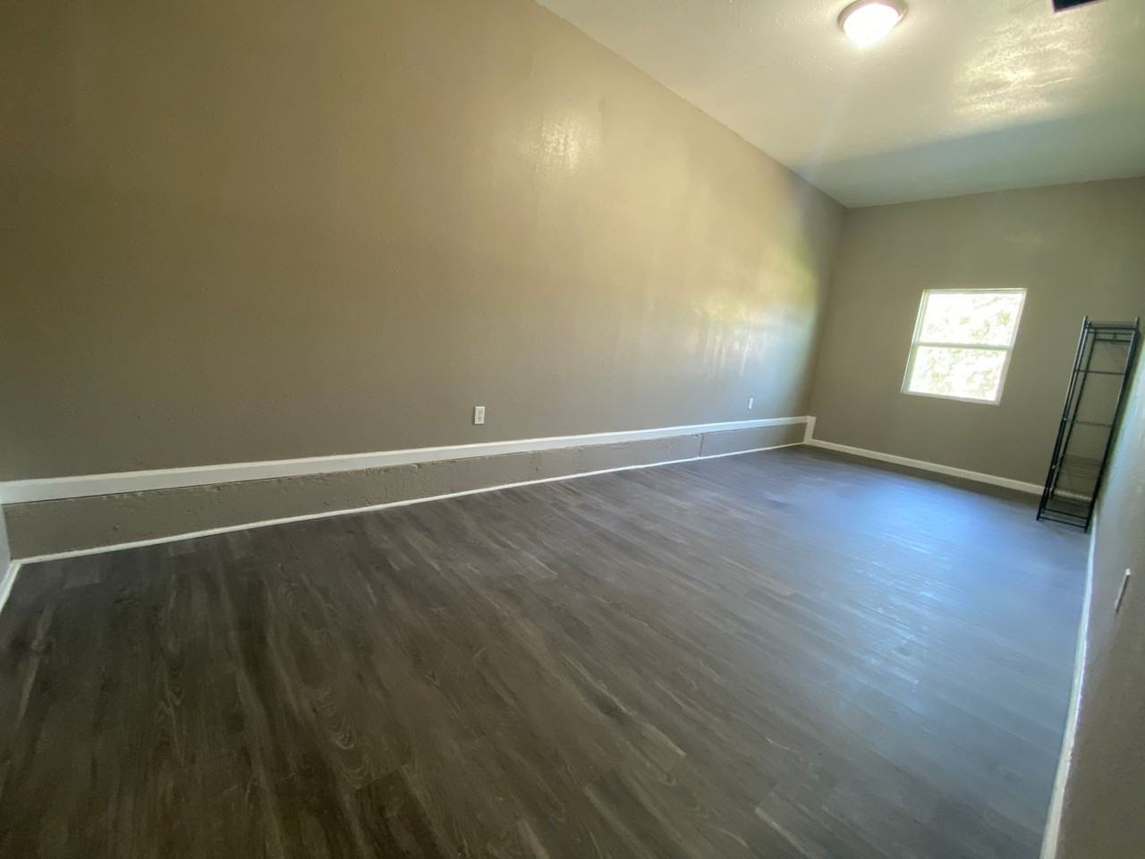 4725 S Shallow Brook Dr - Photo 2 of 11