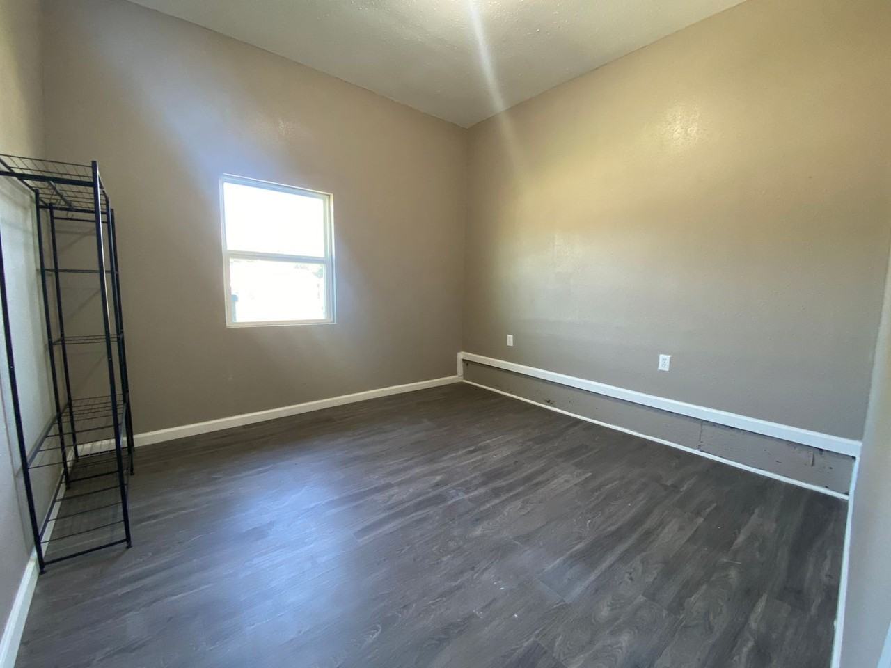 4725 S Shallow Brook Dr - Photo 3 of 11