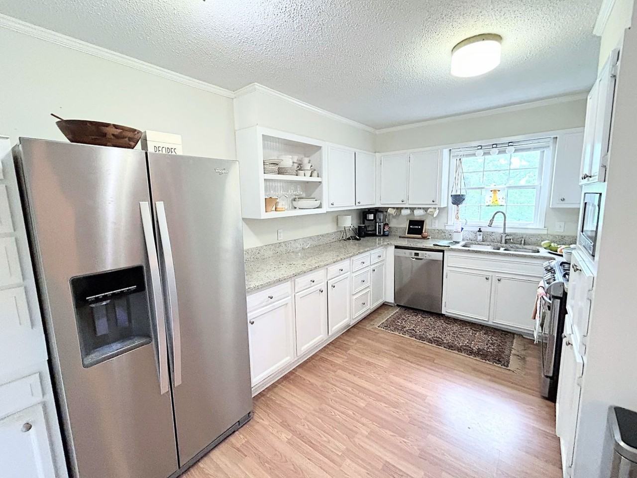3909 Rock Ridge Rd - Photo 4 of 13