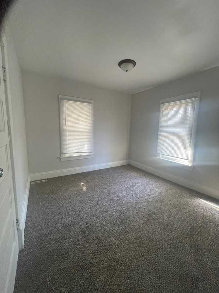 1413 Carey Ave - Photo 6 of 8