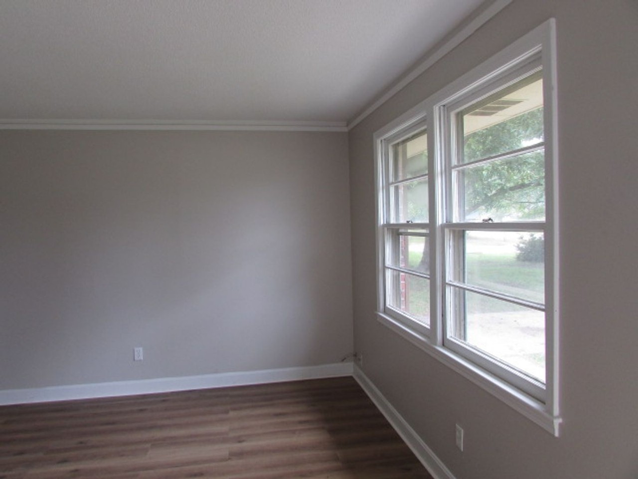 102 Phifer St - Photo 7 of 10