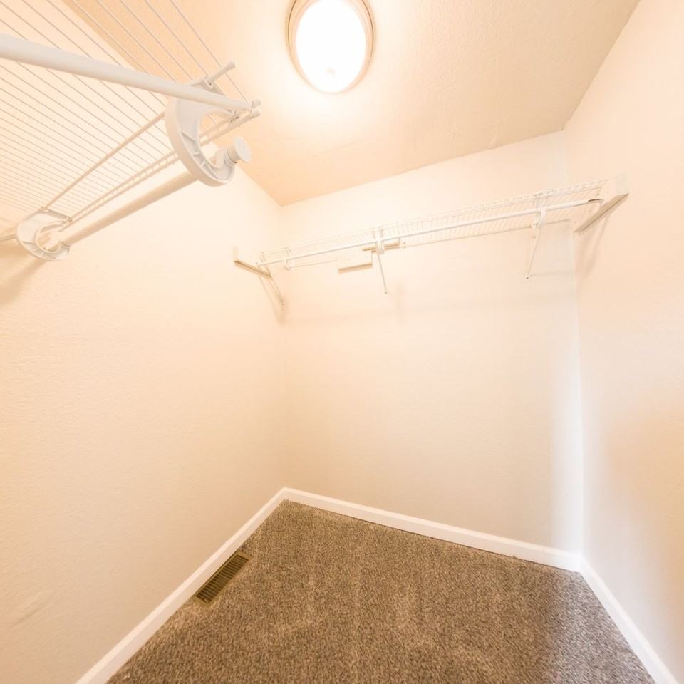2936 Dean Ave - Photo 3 of 26