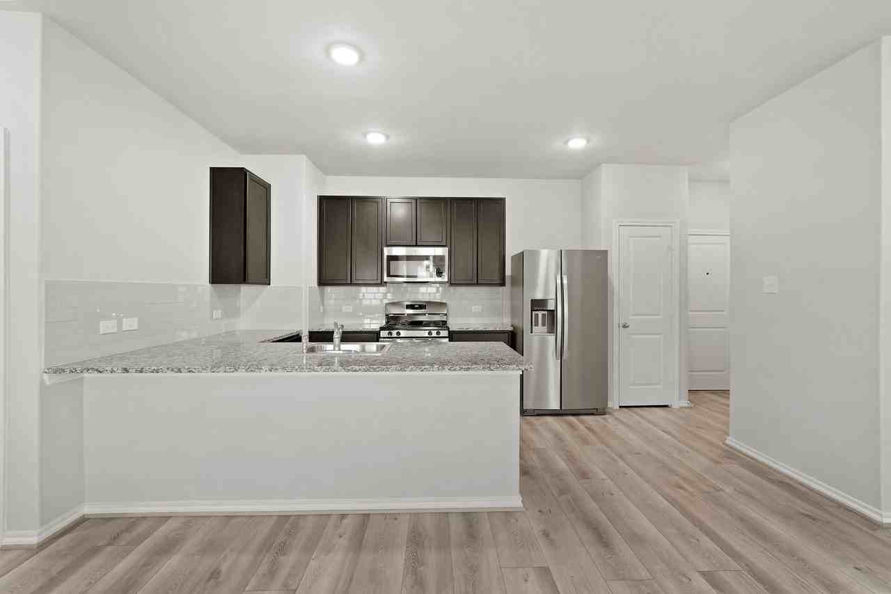 1455 Acorn Meadow St - Photo 3 of 21