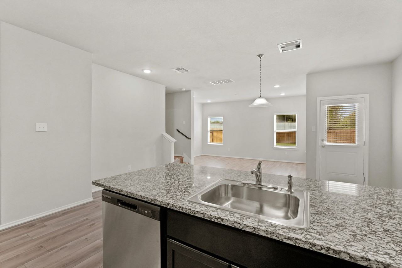 1455 Acorn Meadow St - Photo 5 of 21