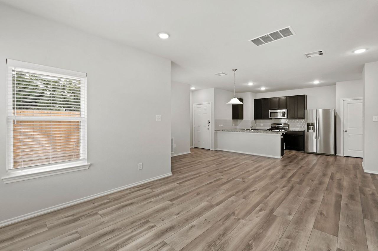 1455 Acorn Meadow St - Photo 6 of 21