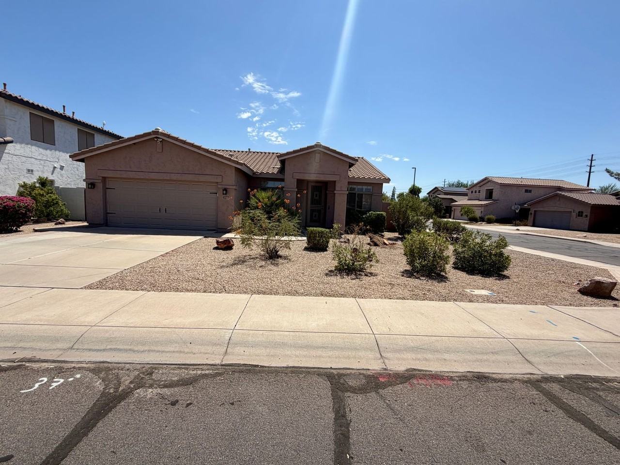 1649 E Tradewind Ct - Photo 2 of 25