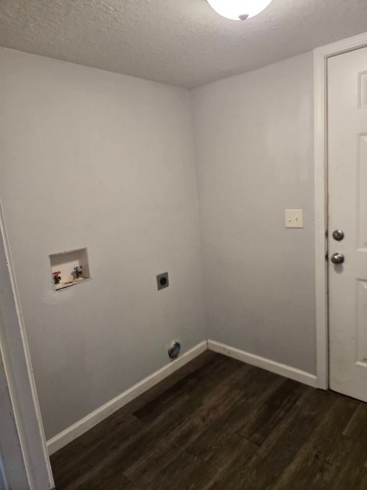 1403 W Mount Vernon St - Photo 2 of 11