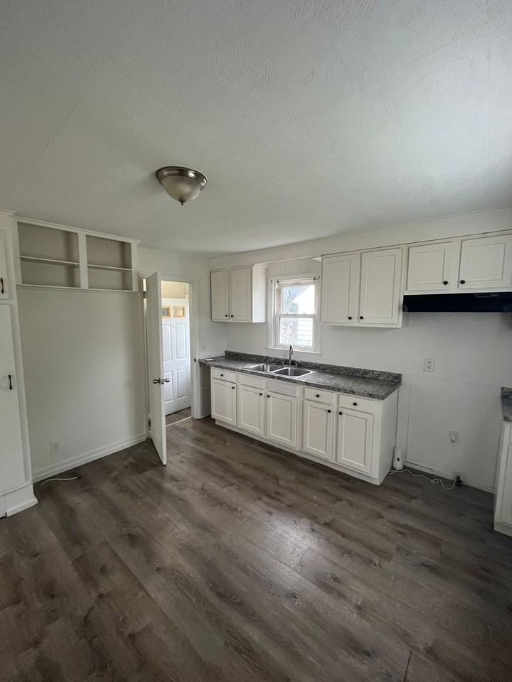 54 Northampton St - Photo 2 of 18