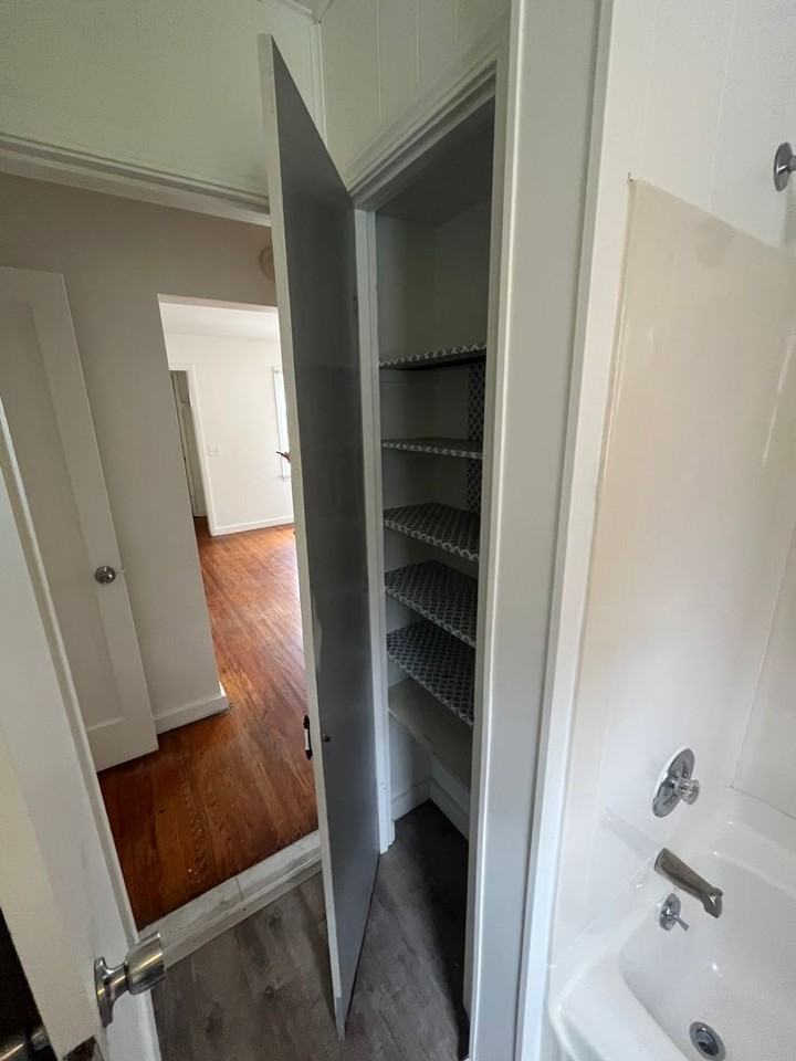 54 Northampton St - Photo 7 of 18