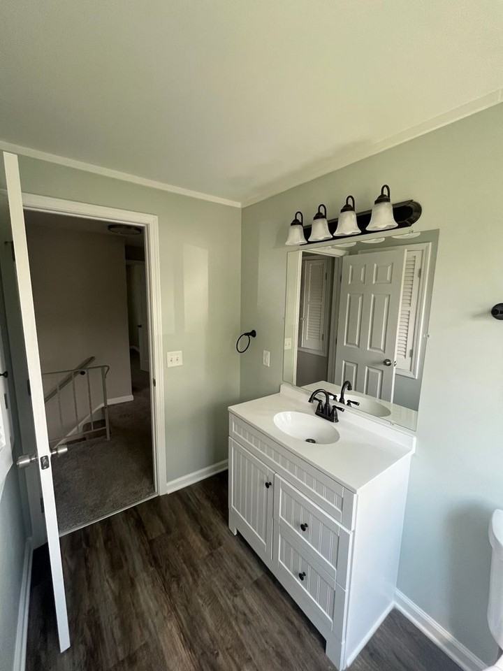 41 Capri Dr - Photo 4 of 32