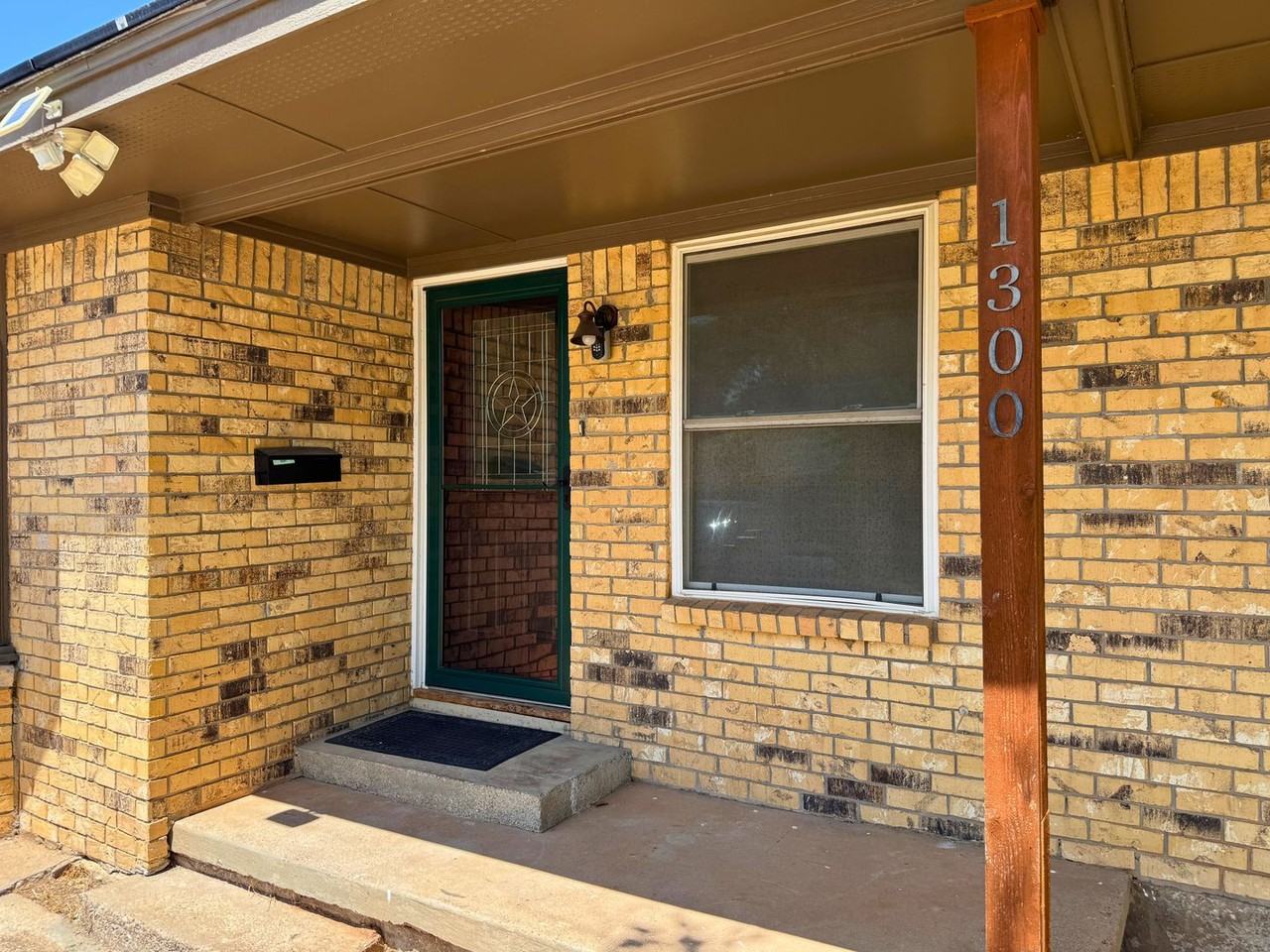 1300 Montgomery St - Photo 2 of 36