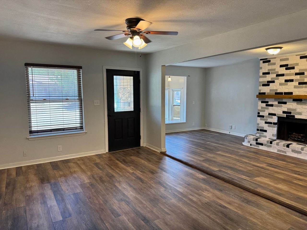 1300 Montgomery St - Photo 3 of 36