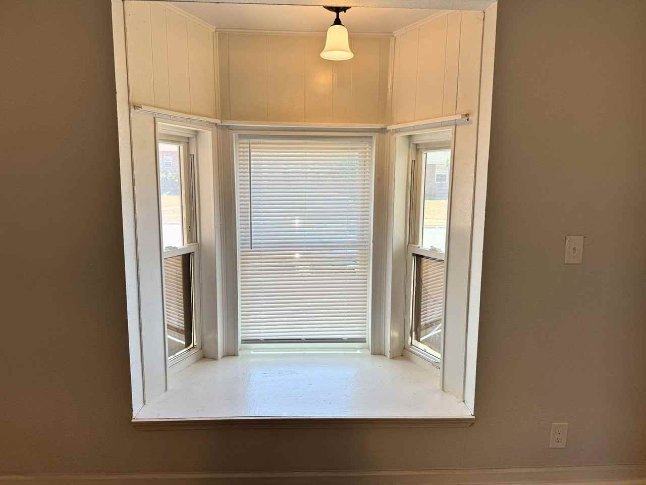 1300 Montgomery St - Photo 7 of 36