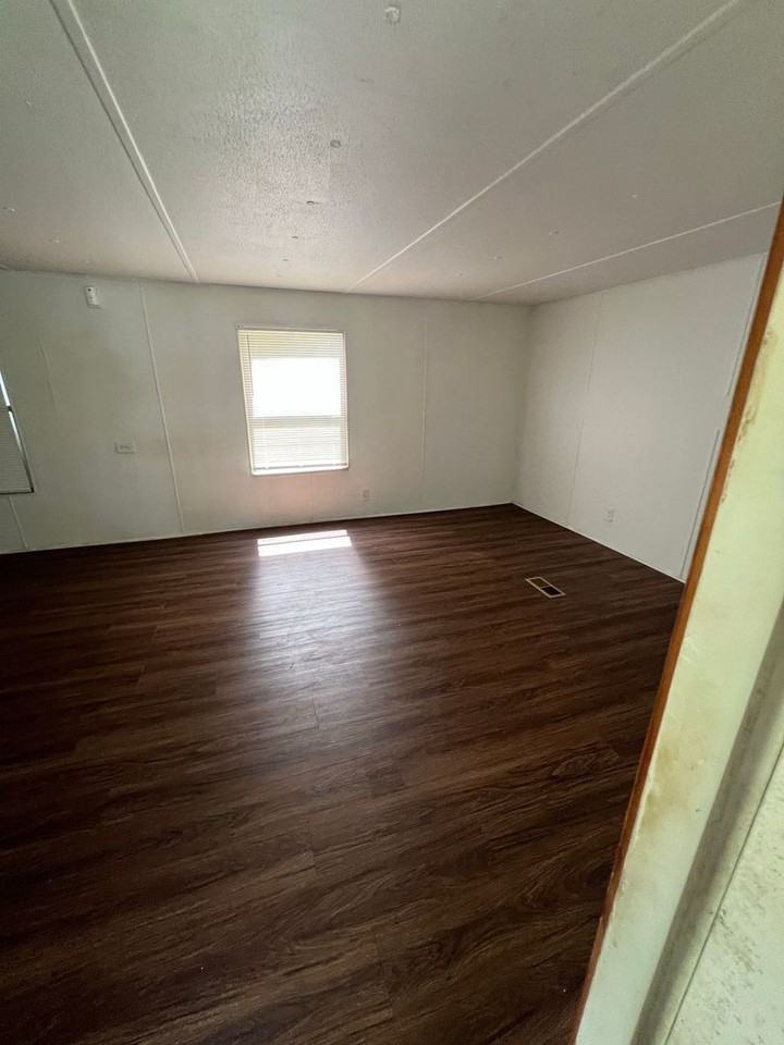 5207 Pass Ct - Photo 2 of 13