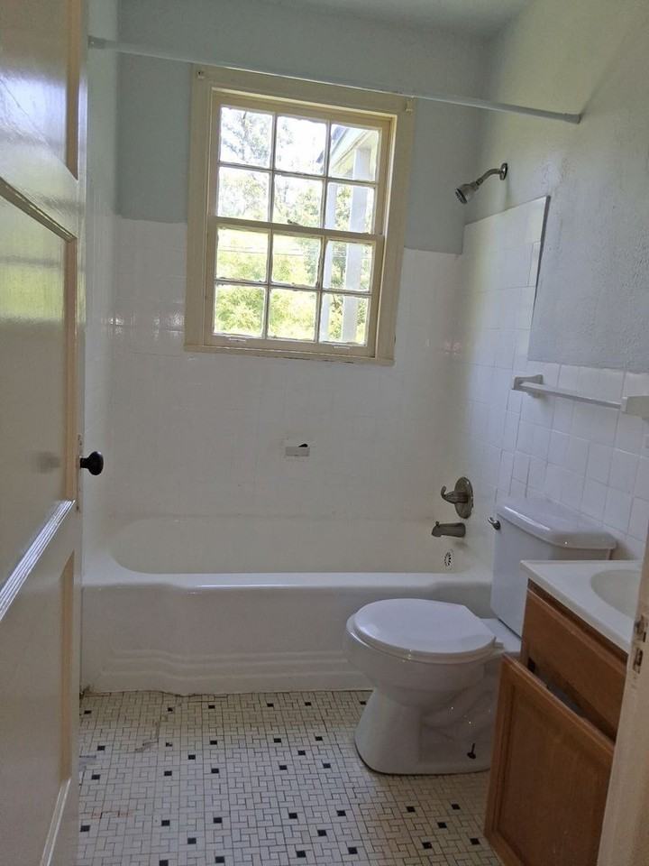 4834 Maplewood Dr - Photo 7 of 9
