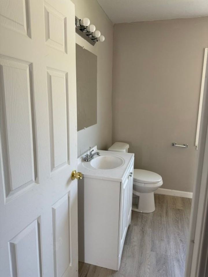122 W 27th St ##Up - Photo 4 of 14