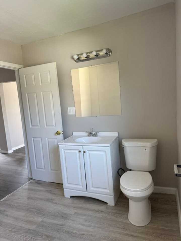 122 W 27th St ##Up - Photo 5 of 14