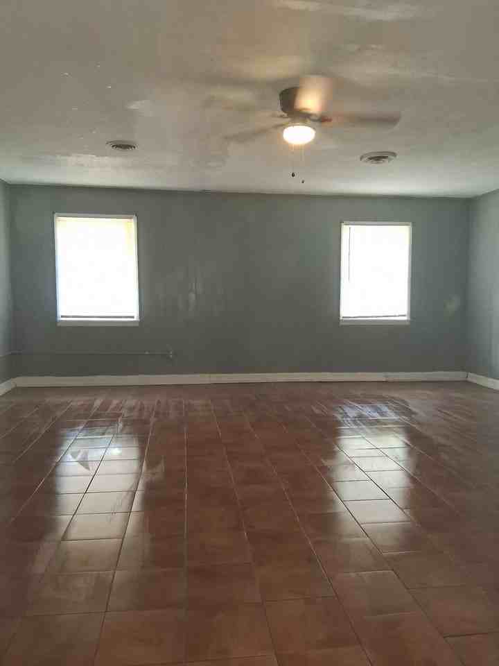 1215 Garden Park Dr - Photo 3 of 13