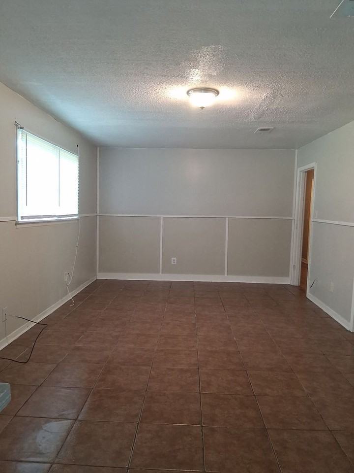 1215 Garden Park Dr - Photo 6 of 13