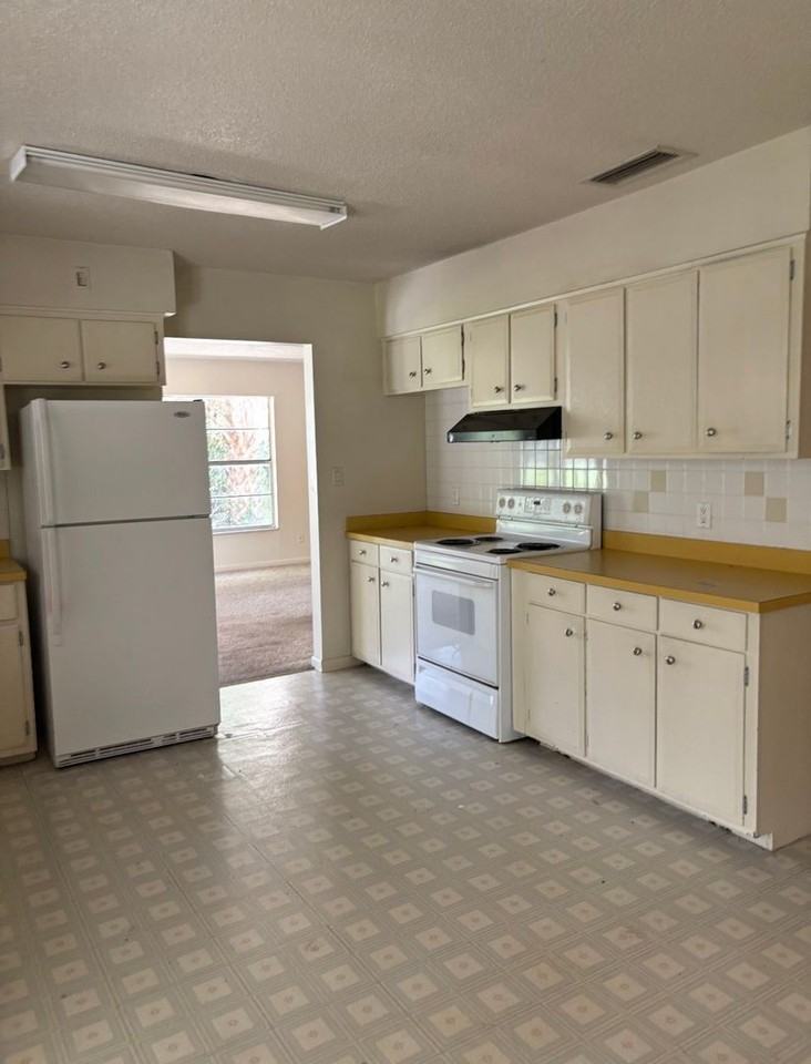497 Lake Rd - Photo 4 of 6