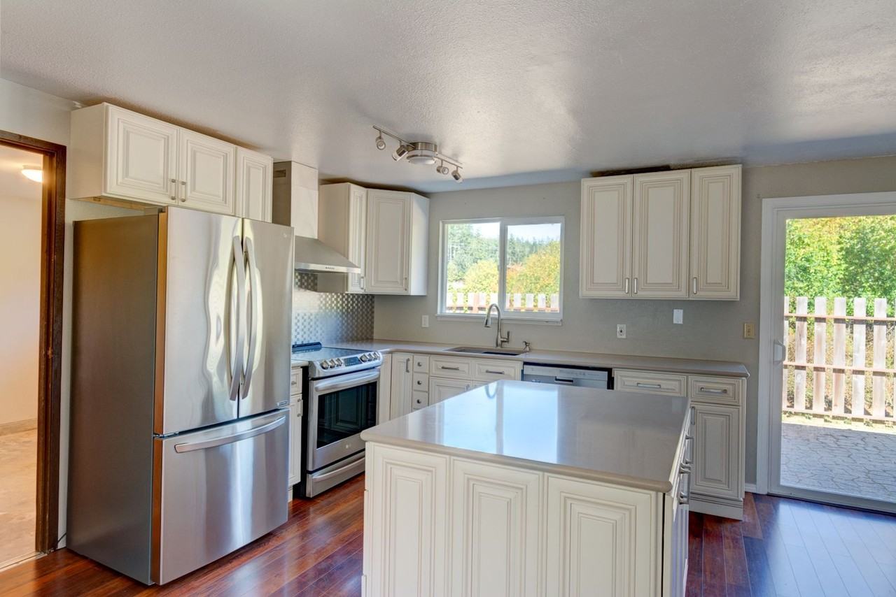 634 El Mirador St - Photo 2 of 27