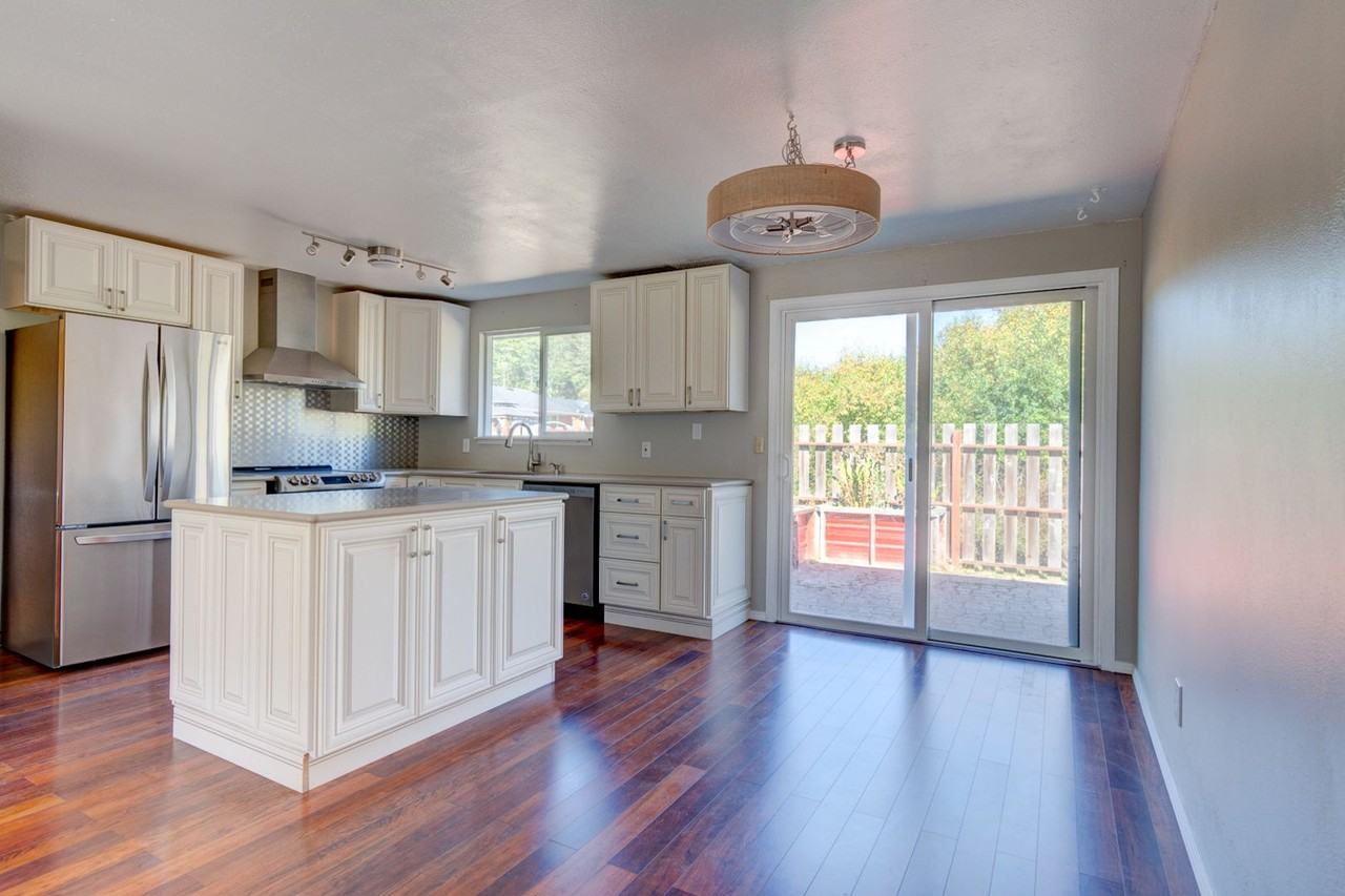 634 El Mirador St - Photo 4 of 27