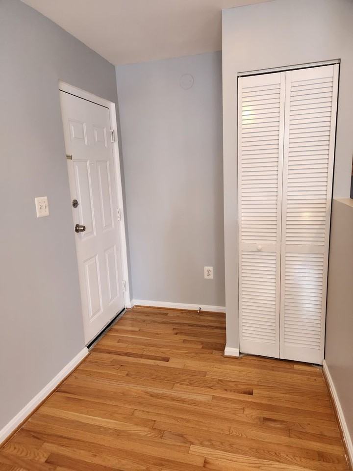 244 60th St Ne - Photo 3 of 11