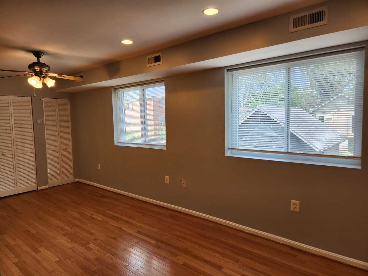 244 60th St Ne - Photo 4 of 11
