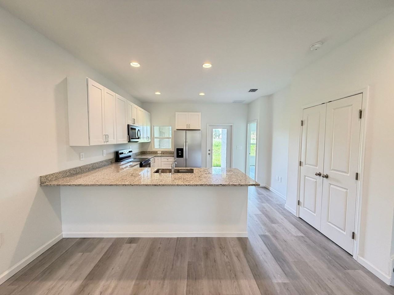 5353 Vista Lago Dr - Photo 5 of 34