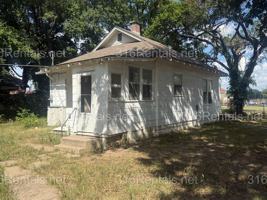 featured image of 1055 S Roosevelt St