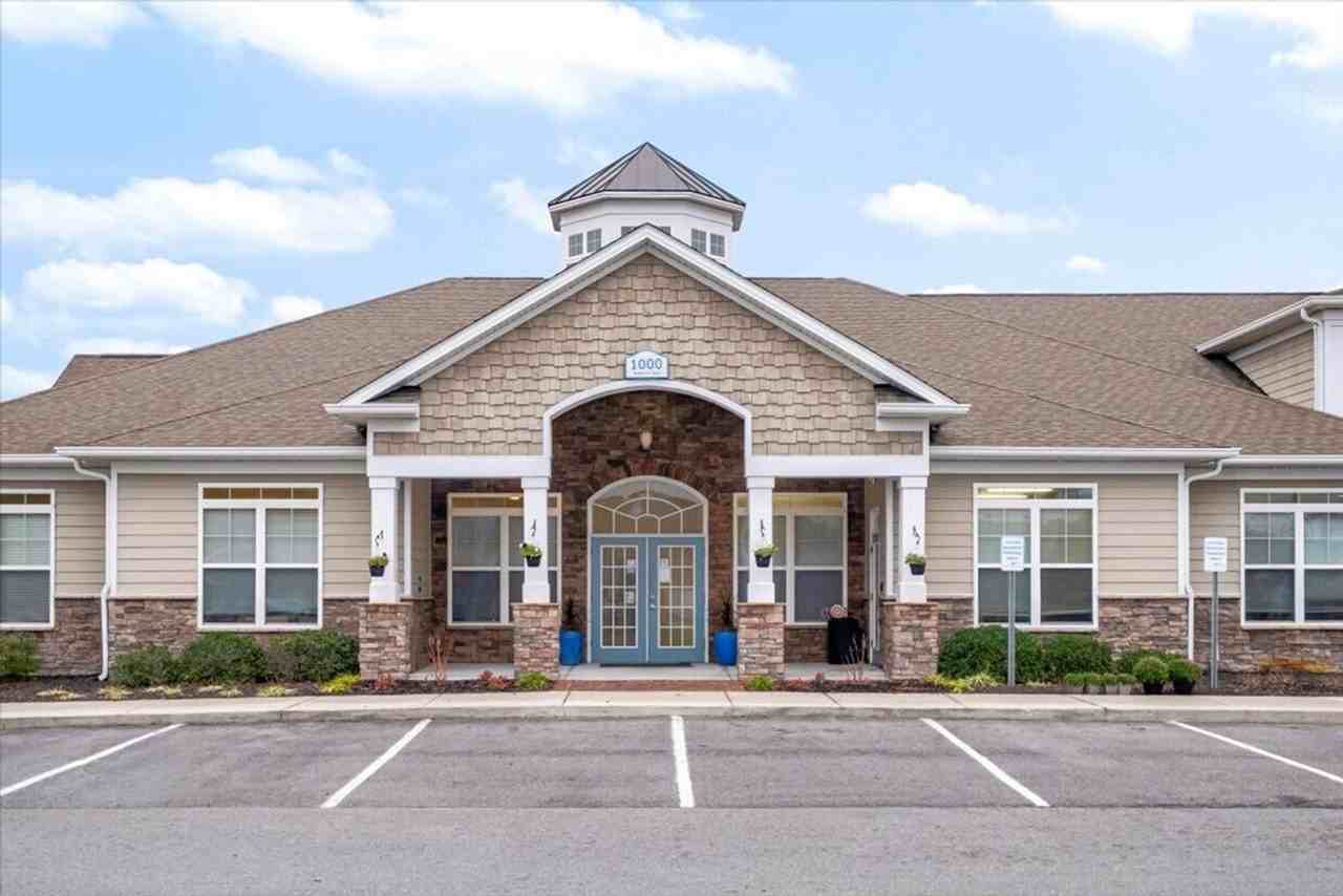Liberty Pointe Luxury Apartments - Photo 3 of 21