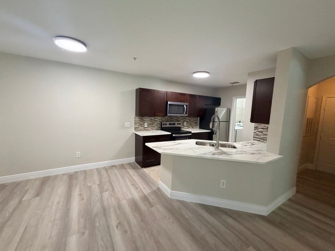 6578 Swissco Dr - Photo 5 of 34