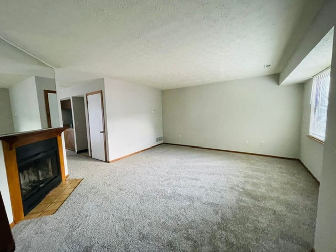 277 Cross Wind Dr - Photo 2 of 25