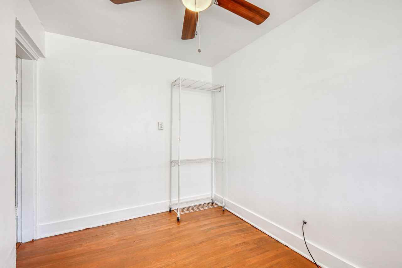 2727 Grant Ave - Photo 7 of 50