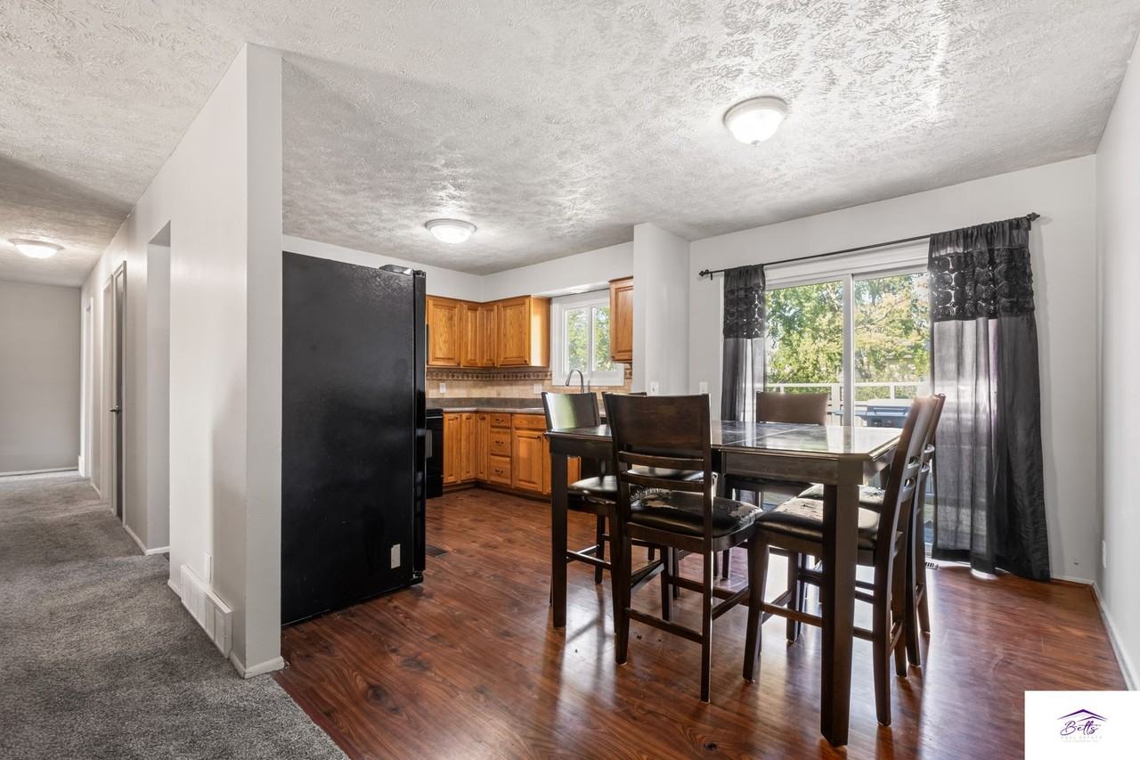 7915 Heather Ave - Photo 4 of 21