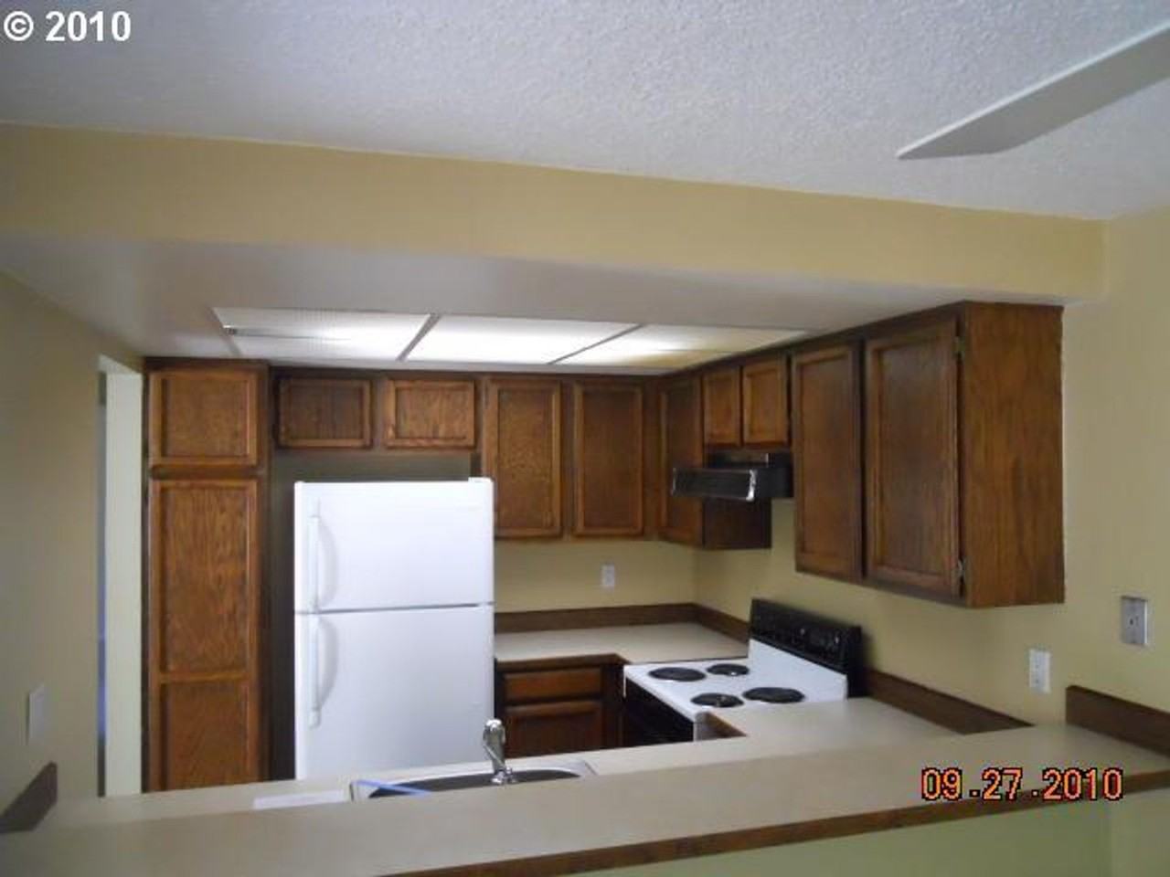 44 Crestfield Ct - Photo 4 of 33