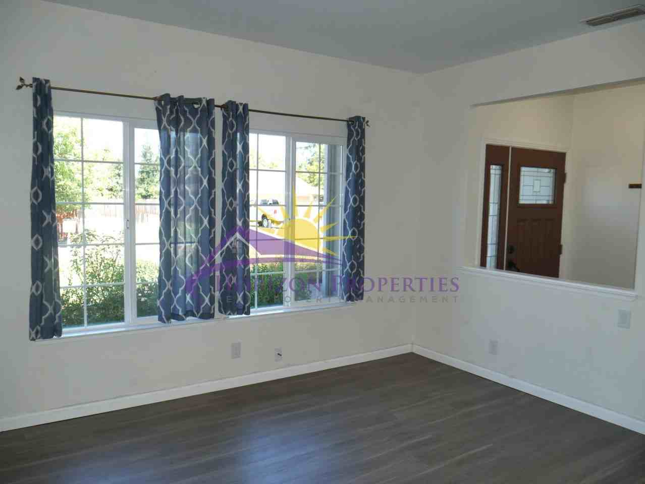 1646 Hedland Pl - Photo 4 of 36