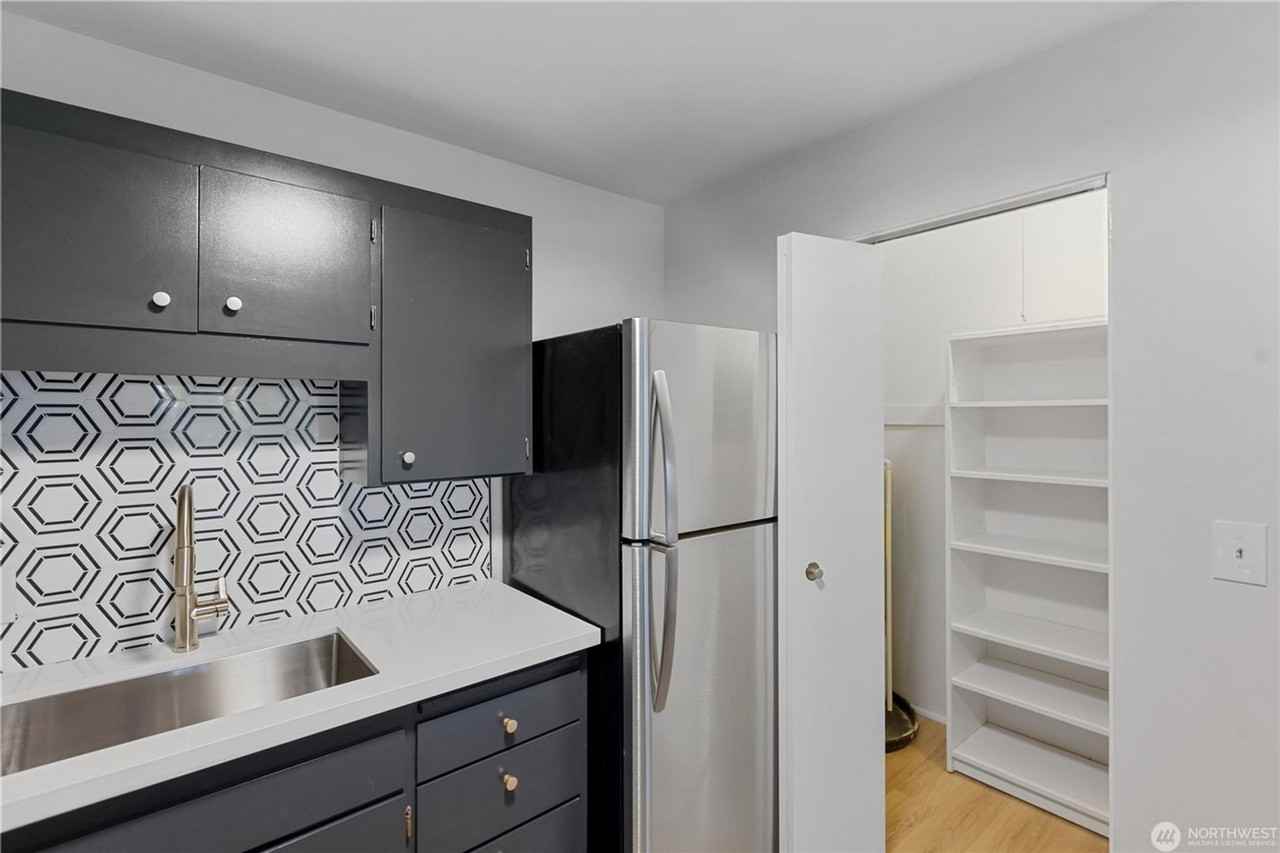 1425 S Puget Dr #301 - Photo 6 of 21