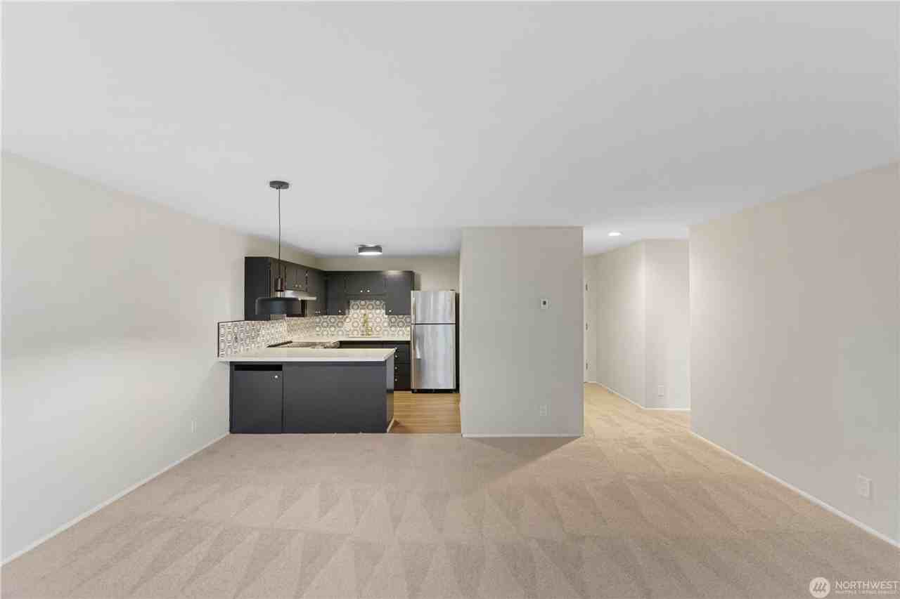 1425 S Puget Dr #301 - Photo 7 of 21