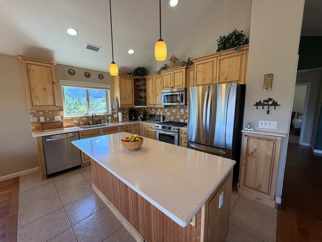 799 Lookout Pt - Photo 6 of 30