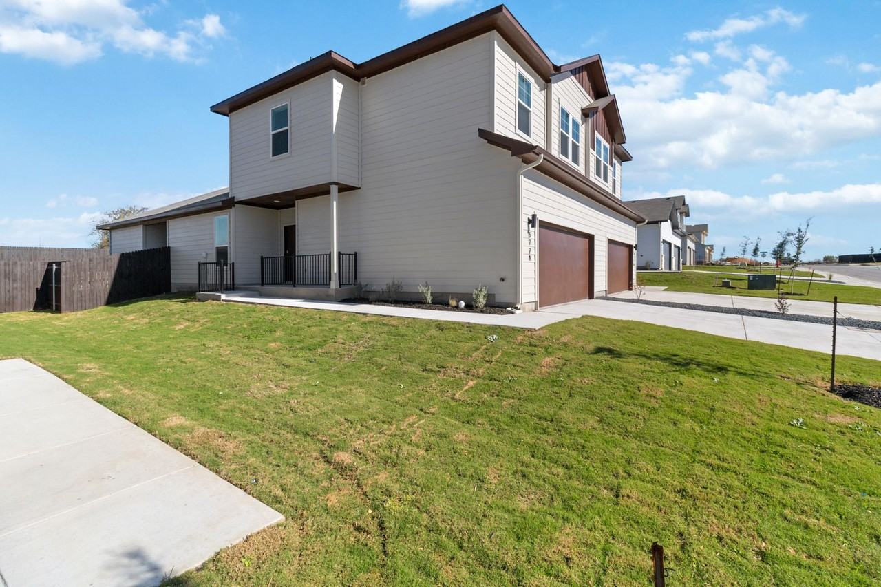 541 Caymus Dr #A - Photo 2 of 34