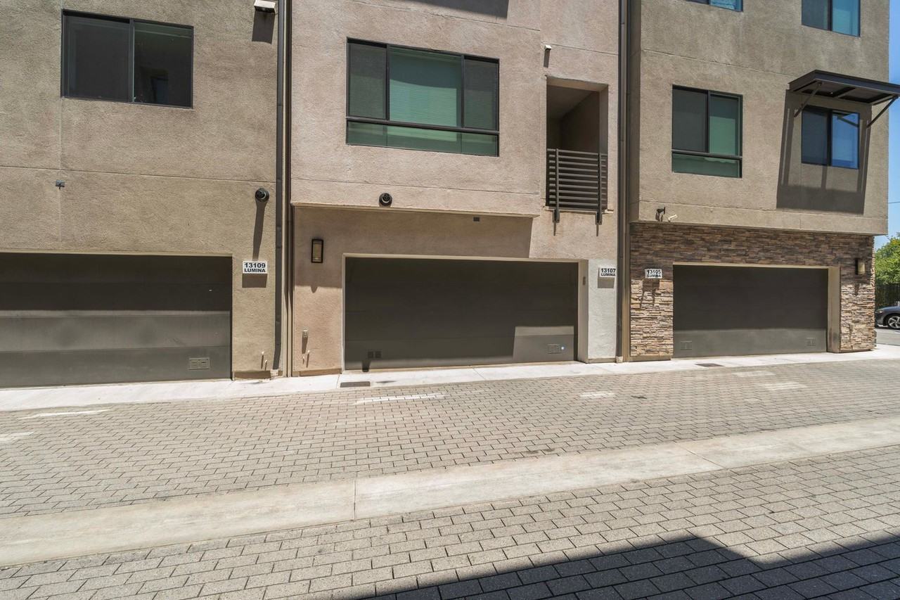13107 W Lumina Way - Photo 3 of 44