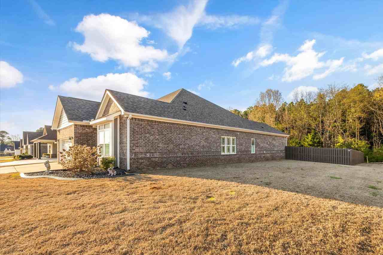 14855 Willow Rose Ln - Photo 6 of 47
