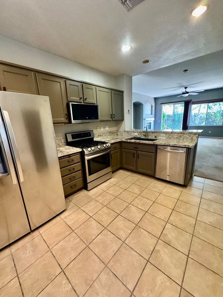 31 Clancy Ct - Photo 5 of 11