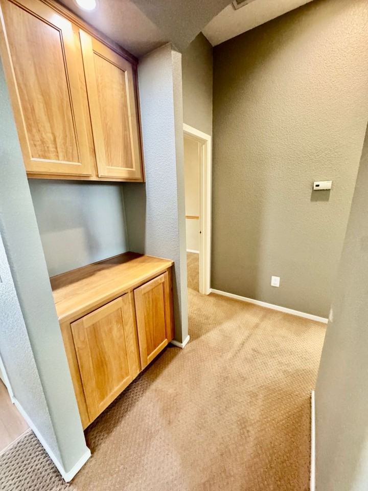31 Clancy Ct - Photo 6 of 11