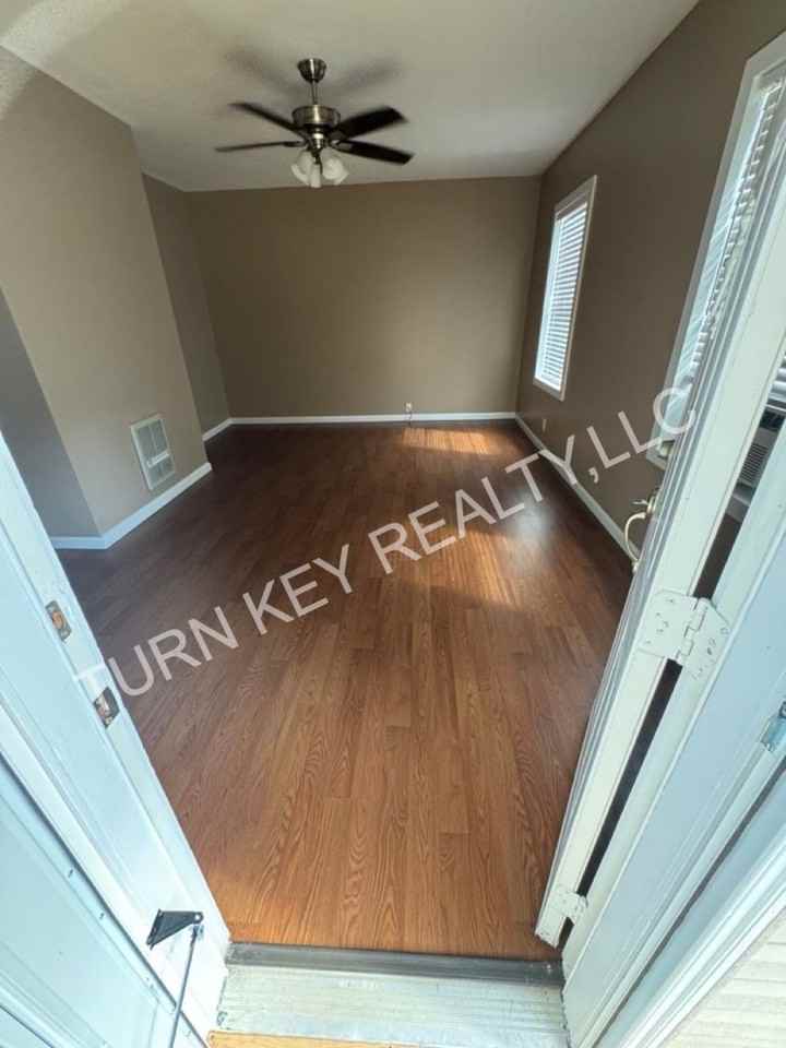 4223 Massachusetts Ave N - Photo 3 of 19
