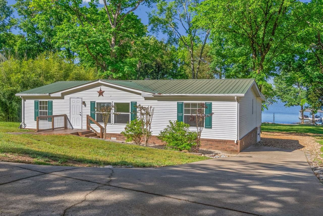 315 Riverview Dr - Photo 3 of 29