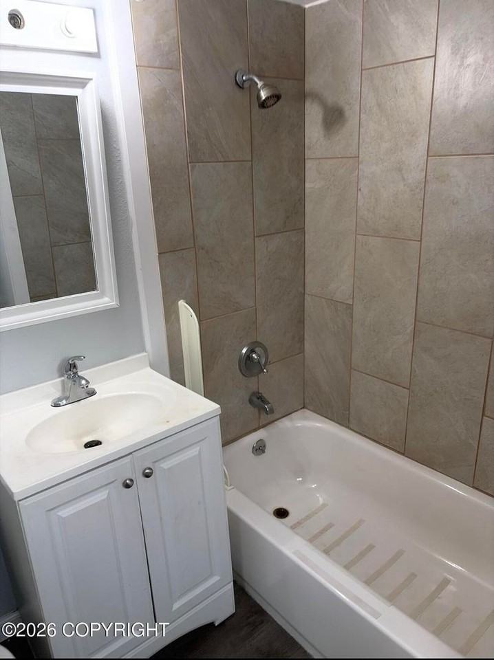 900 W 26th Ave #7 - Photo 5 of 8