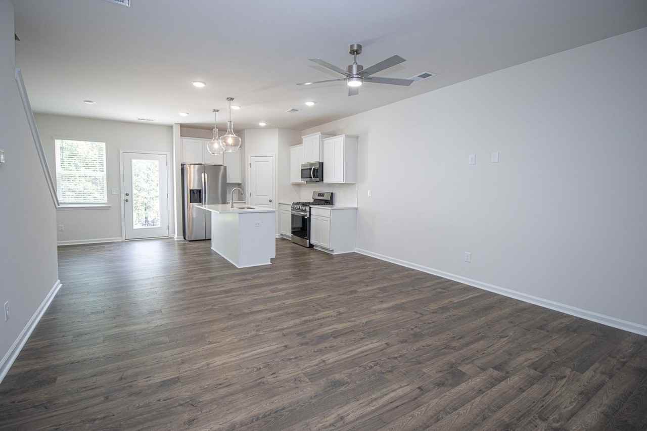 306 Frog Leap Rd - Photo 5 of 33